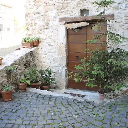 Bed & Breakfast Le Pagliare Del Gran Sasso 3*